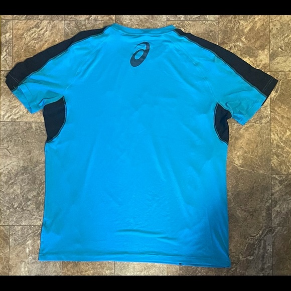 ASICS sports performance shirt - Picture 2 of 3